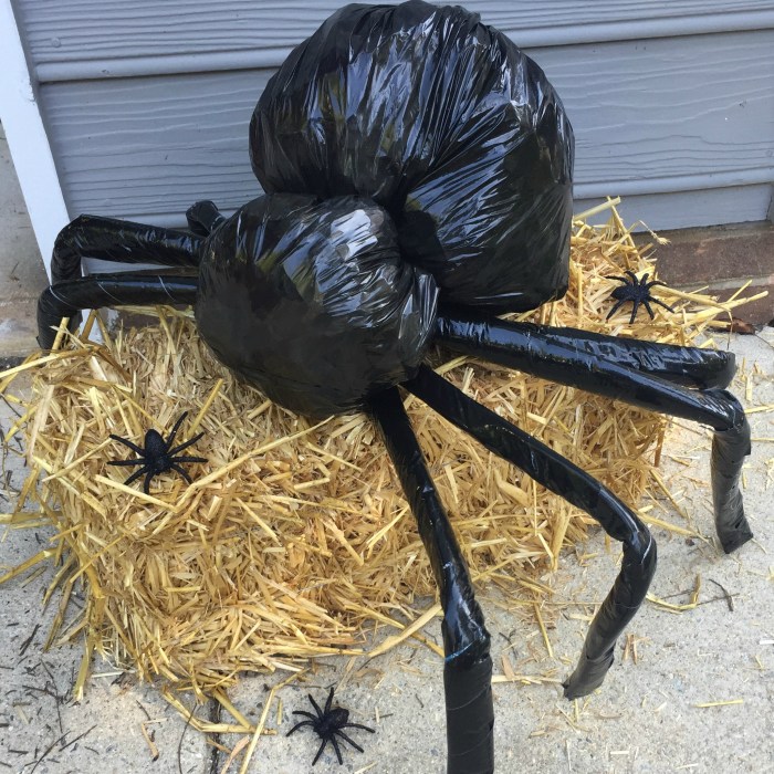 How to make a large spider decoration Step-by-step guide for Halloween